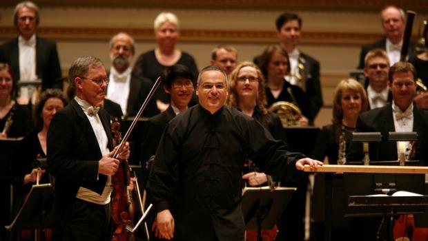Stefan Sanderling, center, principal conductor with the Toledo Symphony at Carnegie Hall. Stefan Sanderling, center, principal conductor with the Toledo Symphony at Carnegie Hall.