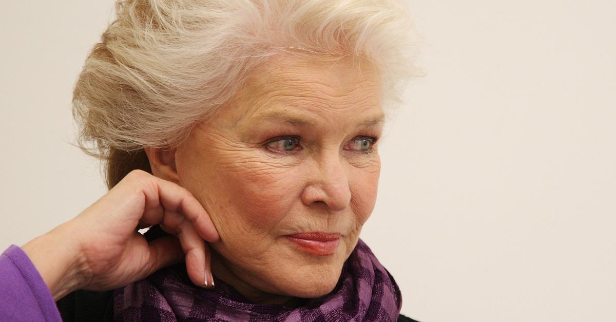 Ellen Burstyn's Lessons on Survival - Death, Sex & Money - WNYC