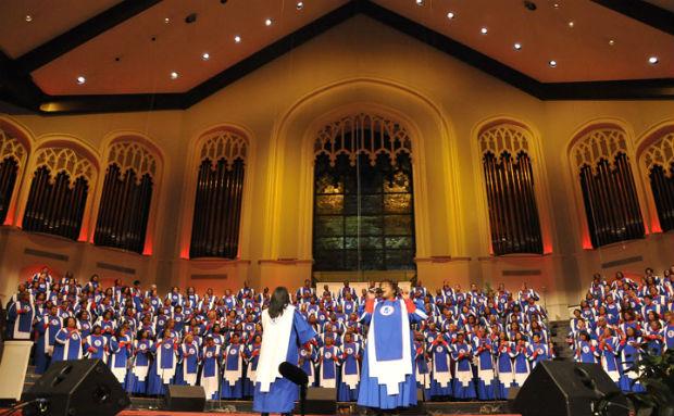 Mississippi Mass Choir on Amazon Music