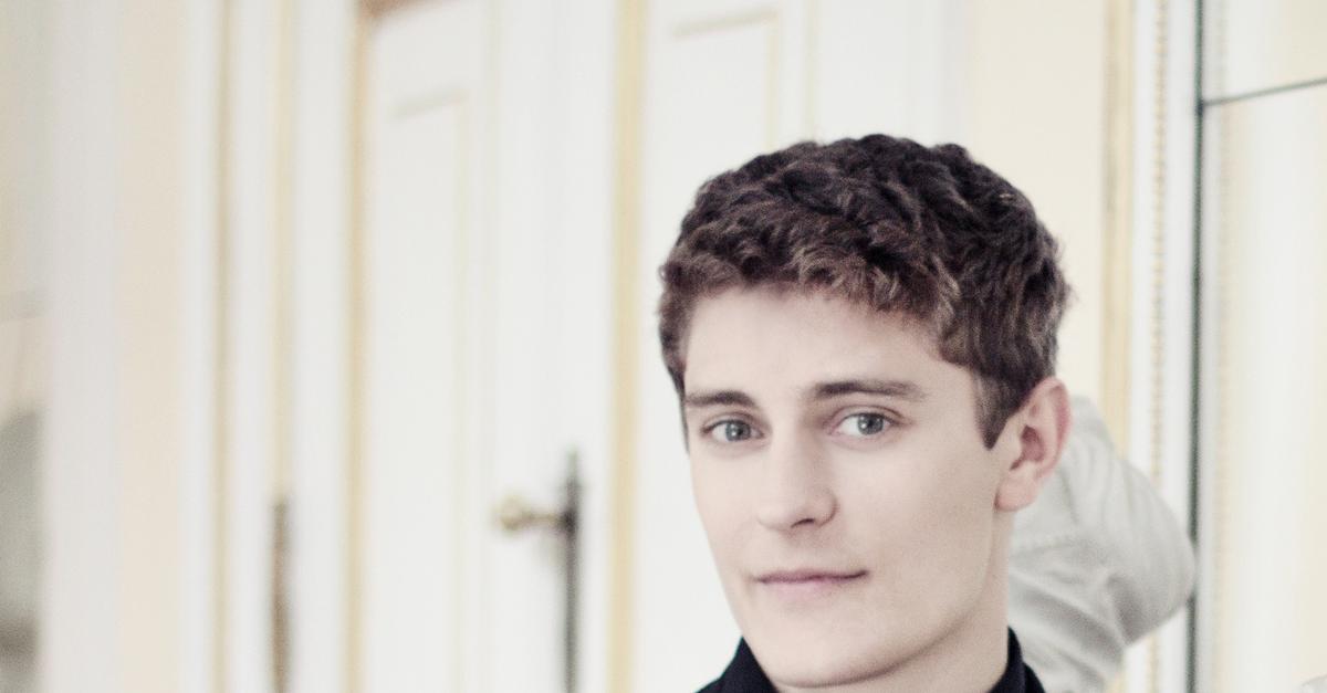 Polish Countertenor Jakub Józef Orliński - Young Artists Showcase - WQXR