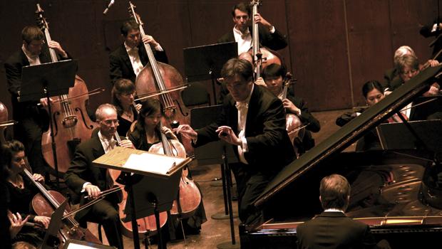 The New York Philharmonic and soloist Leif Ove Andsnes perform Beethoven's Piano Concerto No. 3 in C minor.