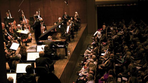 The New York Philharmonic and soloist Leif Ove Andsnes perform Beethoven's Piano Concerto No. 3 in C minor.