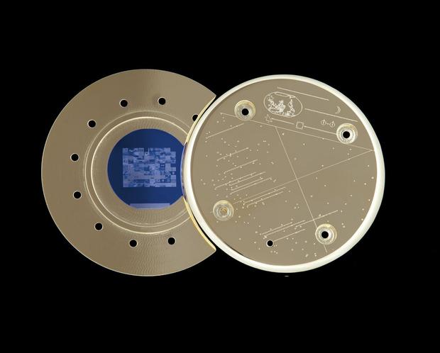 Ultra-archival image disc inside gold plated aluminum shell