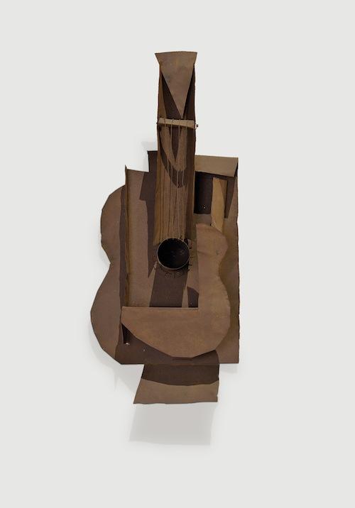 Guitar. Paris, after mid-January 1914