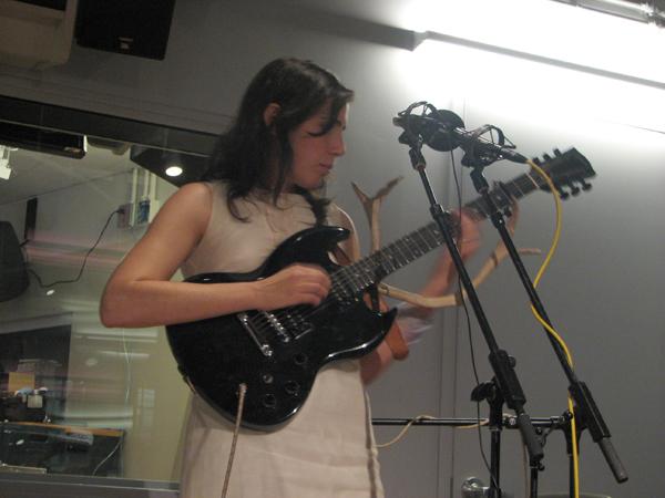 Snowblink (Daniela Gesundheit) and Luxury Pond (Dan Goldman) perform with Caley Monahon-Ward in the WNYC Studio on Spinning On Air with David Garland Snowblink (Daniela Gesundheit) and Luxury Pond (Dan Goldman) perform with Caley Monahon-Ward in the WNYC Studio on Spinning On Air with David Garland