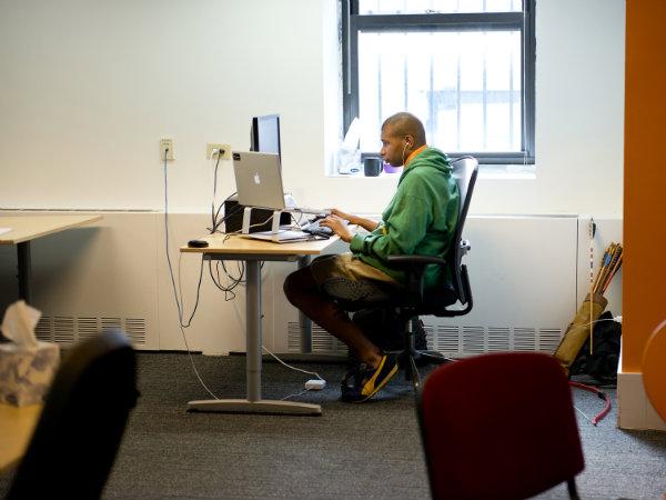 Some engineers wanted more quiet in order to concentrate, so they set up an additional space on the 6 ½ floor.