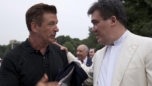 Actor Alec Baldwin, the 'voice' of the New York Philharmonic, and Alan Gilbert before the concert.