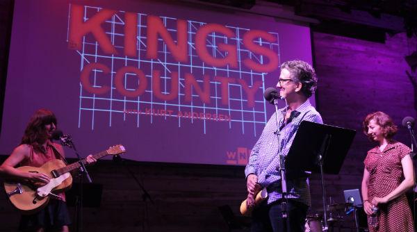 Kurt and Kristen welcome musician Eleanor Friedberger of The Fiery Furnaces for her first song of the night.