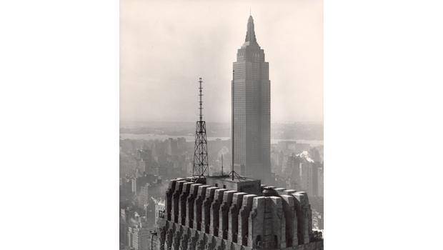 The WQXR-FM antenna on the 54-story Chanin Building at 42nd St. and Lexington Ave. went into operation on Dec. 15, 1941. Previously in Long Island City, it moved to the Empire State Building in 1965. The WQXR-FM antenna on the 54-story Chanin Building at 42nd St. and Lexington Ave. went into operation on Dec. 15, 1941. Previously in Long Island City, it moved to the Empire State Building in 1965.