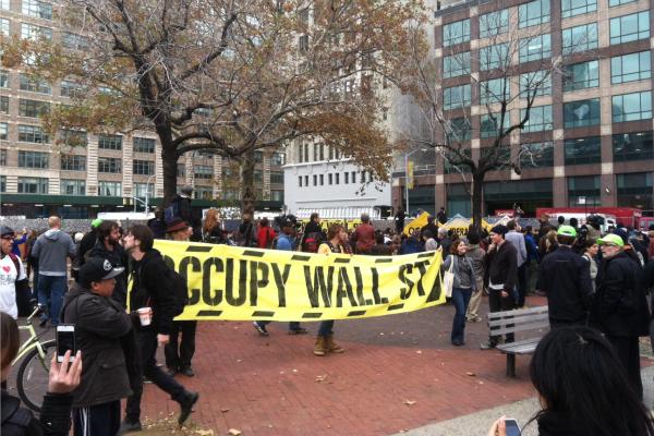 Protesters move to Canal Street and Sixth Avenue