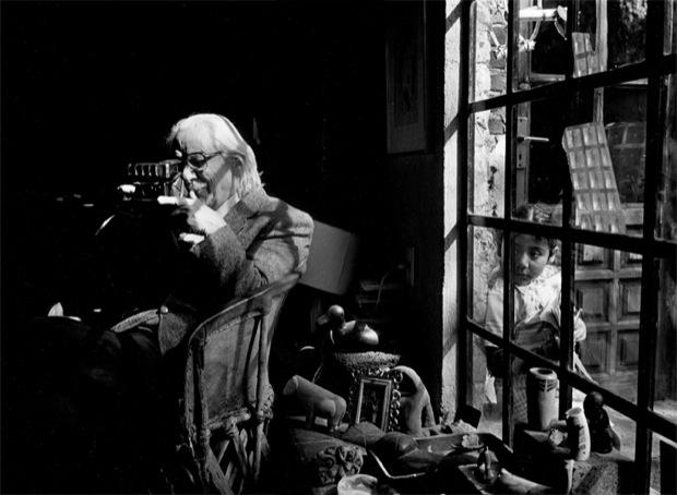 A portrait of legendary Mexican lensman Manuel Alvarez Bravo in 1982, snapped by David Fahey, of Fahey/Klein Gallery in Los Angeles, now on view at Hasted Krauetler. A portrait of legendary Mexican lensman Manuel Alvarez Bravo in 1982, snapped by David Fahey, of Fahey/Klein Gallery in Los Angeles, now on view at Hasted Krauetler.