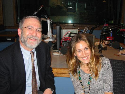 Sarah Jessica Parker and Leonard Lopate (2005) Sarah Jessica Parker and Leonard Lopate (2005)