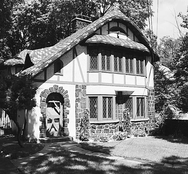 Originally Gatehouse/altered into James Pietsch House, 101 Cebra Ave., bet. Ward Ave. and Rosewood Pl. N side. 1927. James Pietsch, builder. Originally Gatehouse/altered into James Pietsch House, 101 Cebra Ave., bet. Ward Ave. and Rosewood Pl. N side. 1927. James Pietsch, builder.