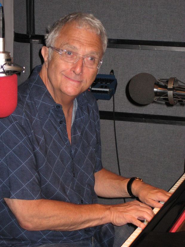 Randy Newman playing on The Leonard Lopate Show. (2008) Randy Newman playing on The Leonard Lopate Show. (2008)