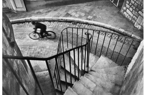 Gelatin silver print, 7 11/16 x 11 7/16' (19.6 x 29.1 cm) The Museum of Modern Art, New York. Purchase © Henri Cartier-Bresson / Magnum Photos, courtesy Fondation Henri Cartier-Bresson Gelatin silver print, 7 11/16 x 11 7/16