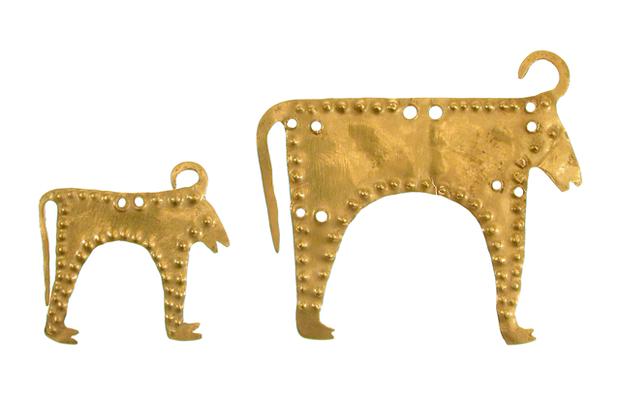 Gold
Varna, Varna, Grave 36, 4400–4200 BC
Varna Regional Museum of History: 1633, 1634 Gold
Varna, Varna, Grave 36, 4400–4200 BC
Varna Regional Museum of History: 1633, 1634