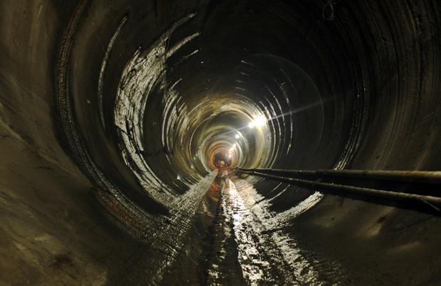 A tunnel burrowing east, 90 feet below Grand Central Terminal. A tunnel burrowing east, 90 feet below Grand Central Terminal.