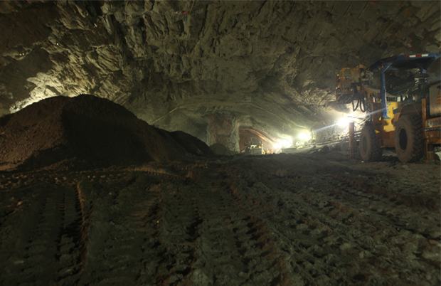 This is a massive cavern, 100 feet below Grand Central. This is a massive cavern, 100 feet below Grand Central.