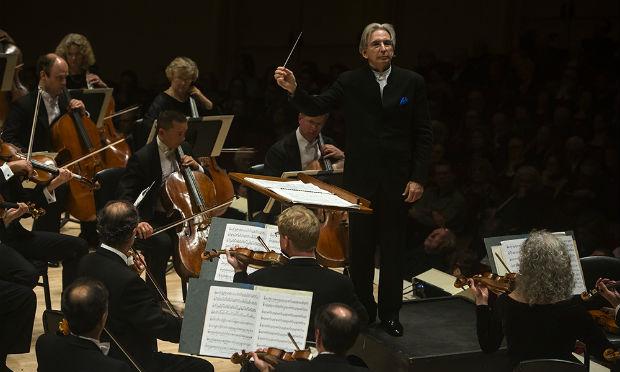 Michael Tilson Thomas leads the San Francisco Symphony at Carnegie Hall Michael Tilson Thomas leads the San Francisco Symphony at Carnegie Hall