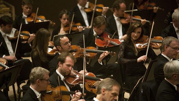 Dresden Staatskapelle plays Bruckner's Symphony No. 8 at Carnegie Hall Dresden Staatskapelle plays Bruckner's Symphony No. 8 at Carnegie Hall