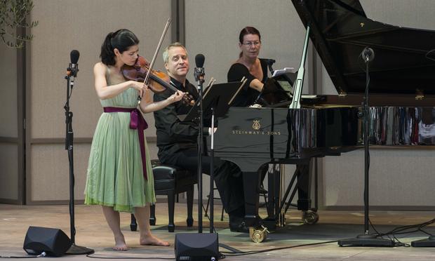 Jennifer Frautschi (violin) and Jeremy Denk (piano) perform Charles Ives' Sontas for Violin and Piano