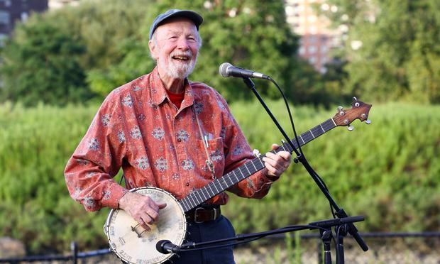 Singer Pete Seeger performs at the 2009 Dorothy and Lillian Gish Prize special outdoor tribute at Hunts Point Riverside Park on September 3, 2009 in New York City.