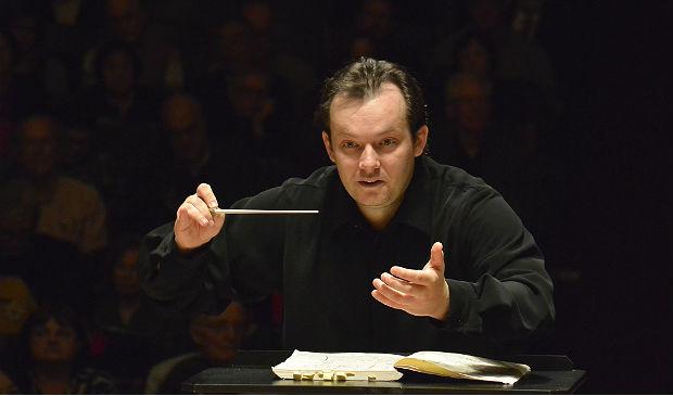 Andris Nelsons conducts the Boston Symphony Orchestra Andris Nelsons conducts the Boston Symphony Orchestra