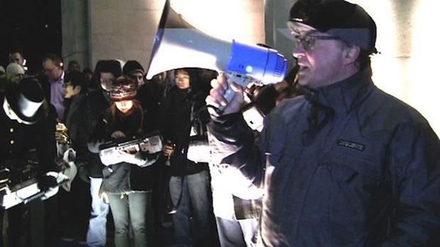 Phil Kline directs people when to hit 'play' during the 20th New York 'Unsilent Night.' Phil Kline directs people when to hit 'play' during the 20th New York 'Unsilent Night.'