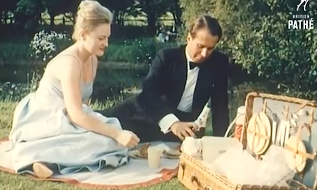 Glyndebourne Festival in 1961: When gowns and tuxedos counted as picnic attire Glyndebourne Festival in 1961: When gowns and tuxedos counted as picnic attire