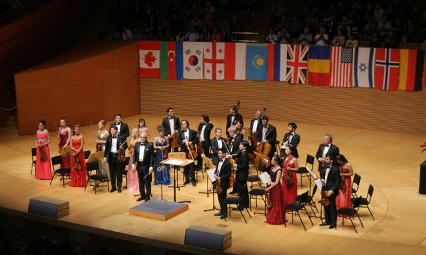 The iPalpiti chamber orchestra at the Walt Disney Concert Hall. The iPalpiti chamber orchestra at the Walt Disney Concert Hall.