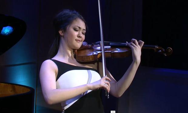 Simone Porter performs at the Avery Fisher Career Grants show in The Greene Space Simone Porter performs at the Avery Fisher Career Grants show in The Greene Space