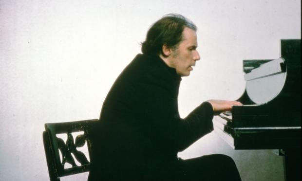 Glenn Gould in Toronto, during the 1970s Glenn Gould in Toronto, during the 1970s
