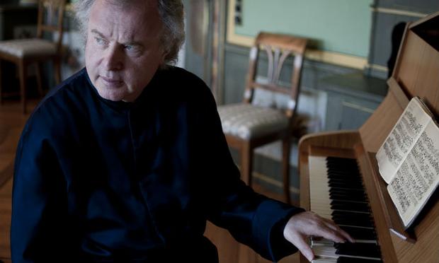 András Schiff András Schiff