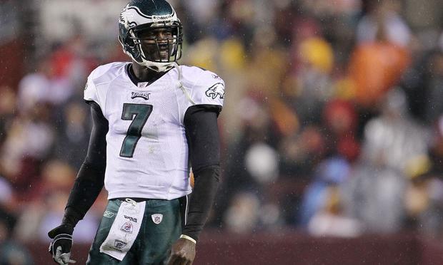 Michael Vick #7 of the Philadelphia Eagles waits for instructions against the Washington Redskins on November 15, 2010.
