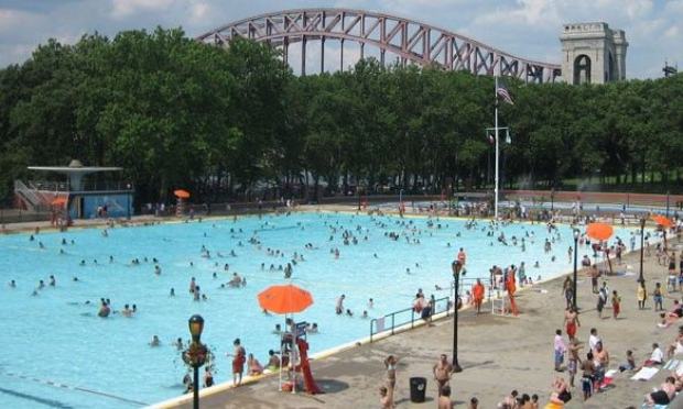 Large crowds flock to accomodatingly large Astoria Pool and its surrounding park in the summer months. Large crowds flock to accomodatingly large Astoria Pool and its surrounding park in the summer months.