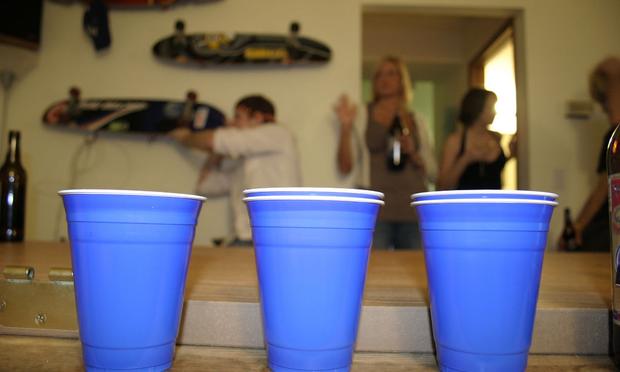 beer pong drinking party