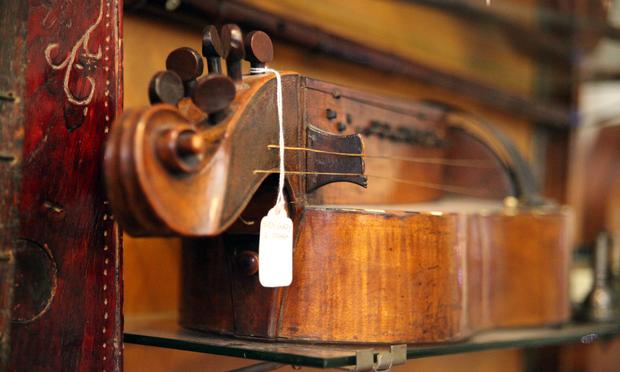 A late 17th century French hurdy gurdy.