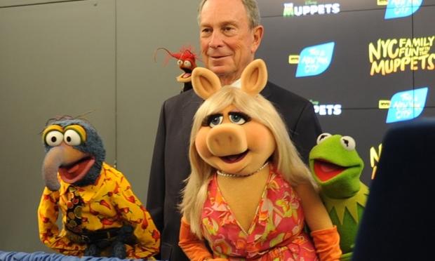 Mayor Bloomberg with Kermit, Miss Piggy, Gonzo, and Pepe the King Prawn. The Muppets are set to be NYC’s Family Ambassadors for 2012.