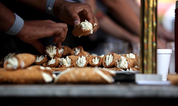 Look Feast Of San Gennaro Kicks Off With Cannoli Eating Contest Wnyc