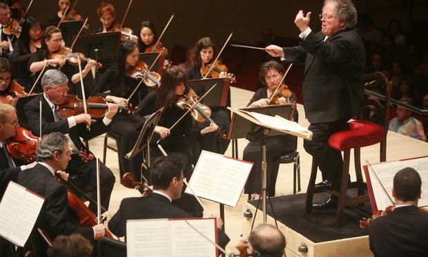 James Levine leads the Met Orchestra. James Levine leads the Met Orchestra.