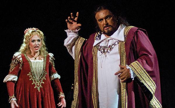 Maria Luigia Borsi as Desdemona and Antonello as Palombi, in Otello at Cincinnati Opera Maria Luigia Borsi as Desdemona and Antonello as Palombi, in Otello at Cincinnati Opera