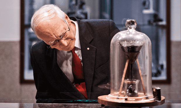 Professor-Mainstone-with-Pitch-Drop-1-CR