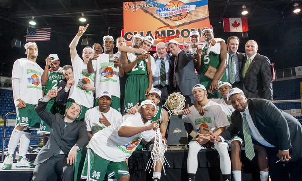 The Manhattan College Jaspers after their 2014 MAAC Championship win.