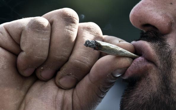 Mayor de Blasio says possessing small amounts of marijuana should not carry a criminal penalty.