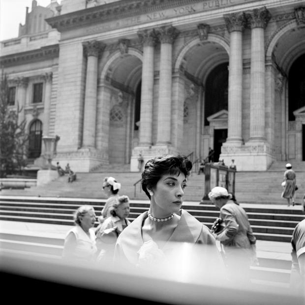 Woman at the NY Public Library still from John Maloof and Charlie Siskel’s FINDING VIVIAN MAIER.