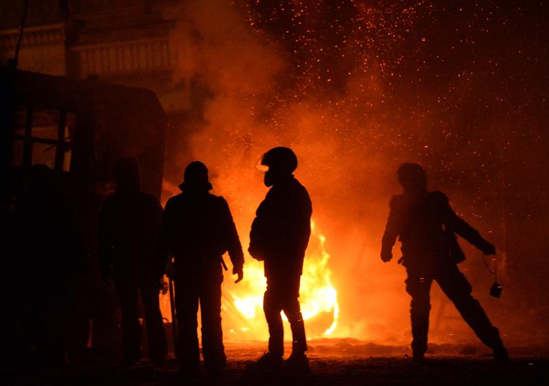 Protesters clash with police in central Kiev on January 20, 2014.