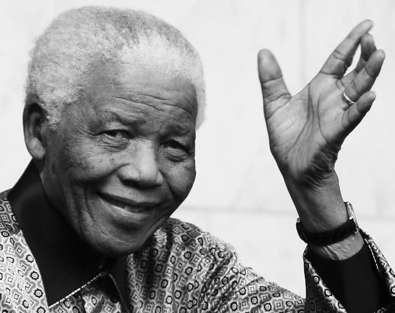 Nelson Mandela leaves the InterContinental Hotel after a photoshoot with celebrity photographer Terry O'Neil on June 26, 2008 in London, England.