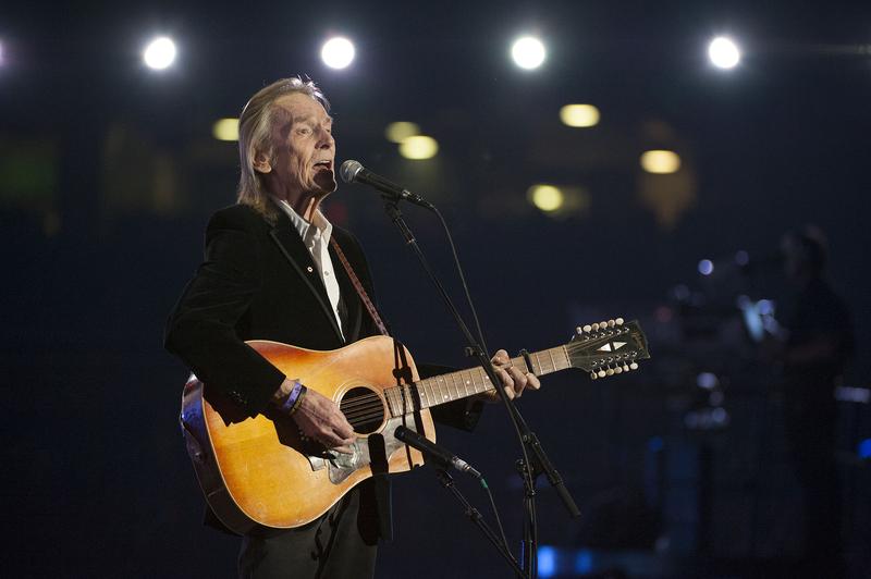 Singer Gordon Lightfoot performs in Toronto in 2012.
