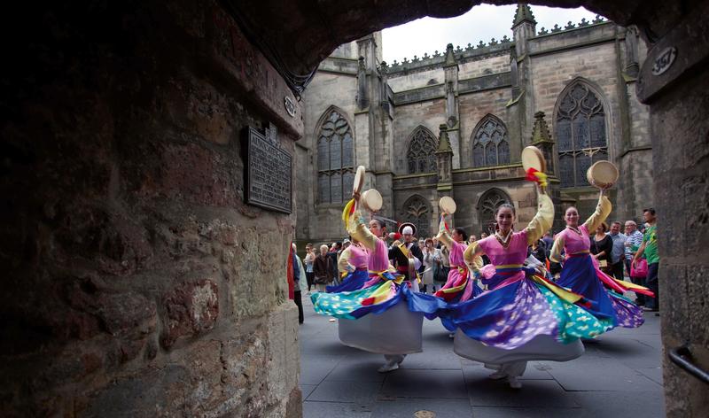 Scottland's 2012 Edinburgh Festivals.
