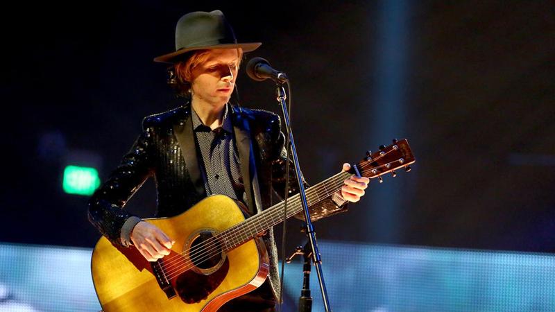 Beck's soaring rendition of "Sound And Vision" includes full orchestra, a gospel choir, an Alphorn and even a yodeler.